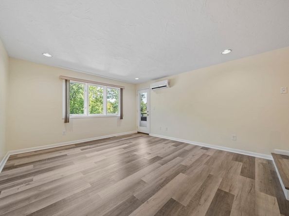 10 Chapman Street 205, Weymouth MA 02189