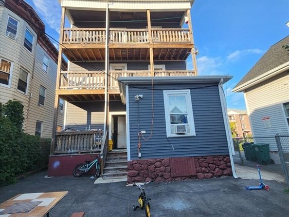 191-193 Washington St, Lynn MA 01902