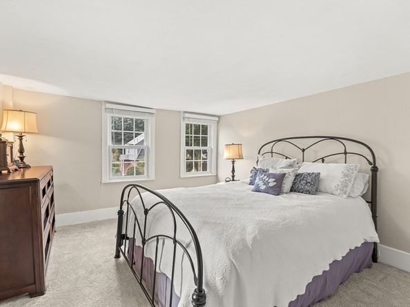25 Columbia St, Wellesley MA 02481