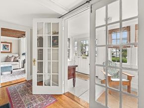 25 Columbia St, Wellesley MA 02481