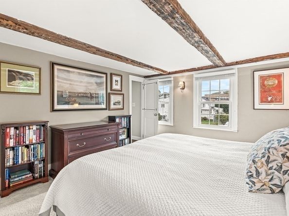 25 Columbia St, Wellesley MA 02481
