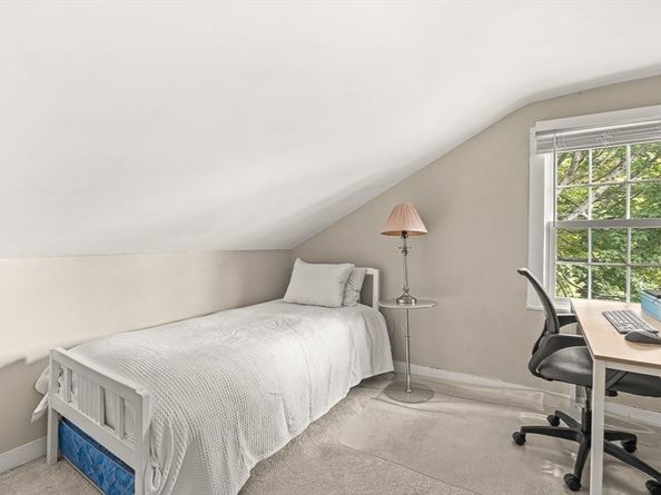 25 Columbia St, Wellesley MA 02481