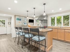 25 Columbia St, Wellesley MA 02481