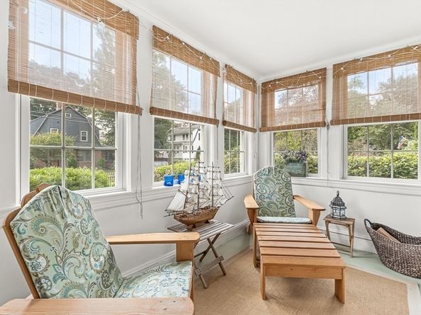 25 Columbia St, Wellesley MA 02481