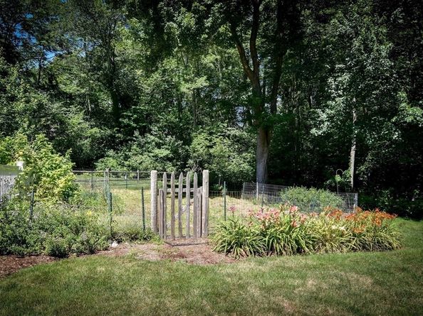 18 Lomas Drive, Framingham MA 01701
