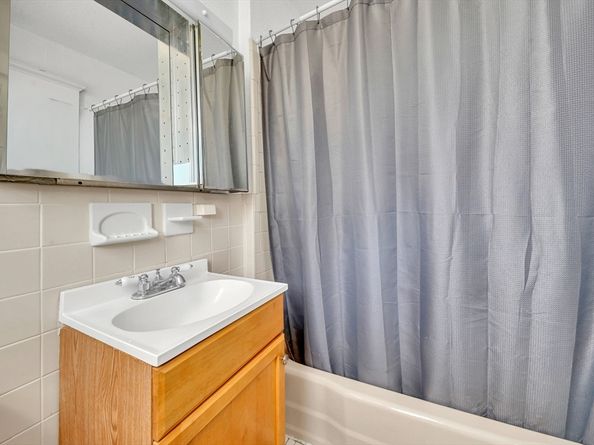 483 Shirley St 4, Winthrop MA 02152