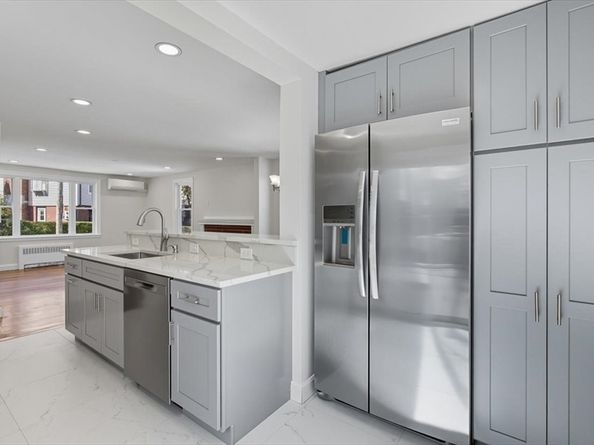 9 Crestway Rd, Boston MA 02128