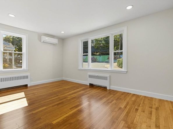 9 Crestway Rd, Boston MA 02128
