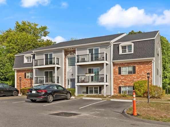 6 Chapel Hill Dr 9, Plymouth MA 02360