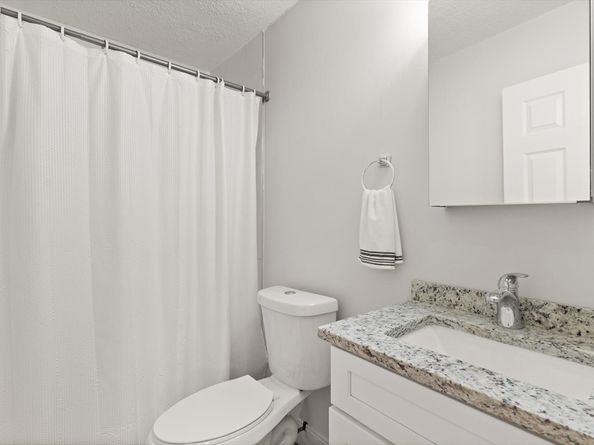 6 Chapel Hill Dr 9, Plymouth MA 02360