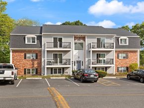6 Chapel Hill Dr 9, Plymouth MA 02360