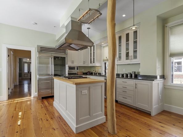 34 Day St, Somerville MA 02144