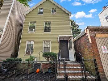 125 Putnam St