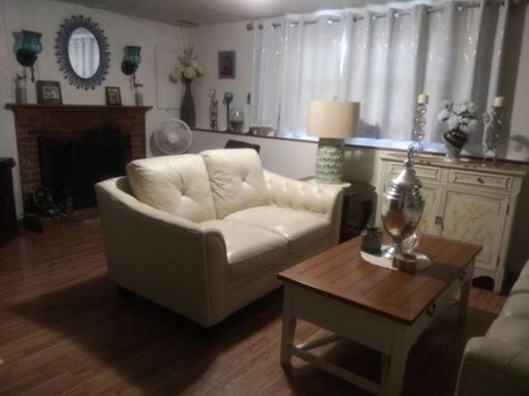 75 Dale Ave, Leominster MA 01453