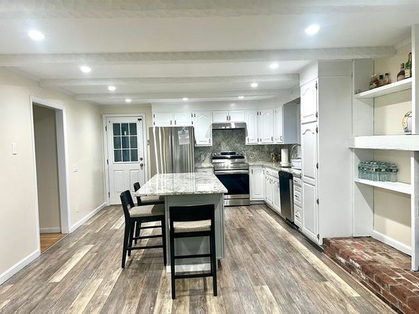 50 Main St, Medway MA 02053