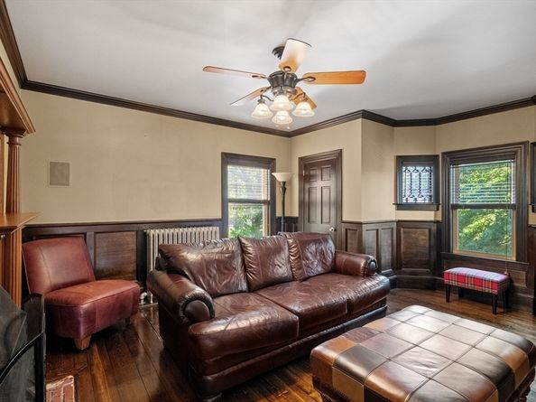 61 Lowell St, Reading MA 01867