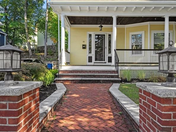 61 Lowell St, Reading MA 01867