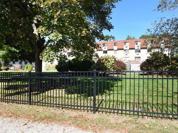 135 Grove Street 133, Rockland MA 02370