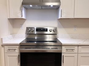 11 Cogswell Avenue 13, Cambridge MA 02140