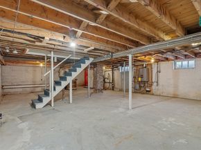 71 Hurd St, Fitchburg MA 01420