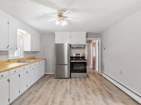 71 Hurd St, Fitchburg MA 01420