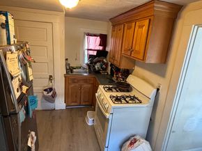 124 Pleasant St, Fitchburg MA 01420