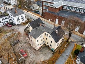 124 Pleasant St, Fitchburg MA 01420