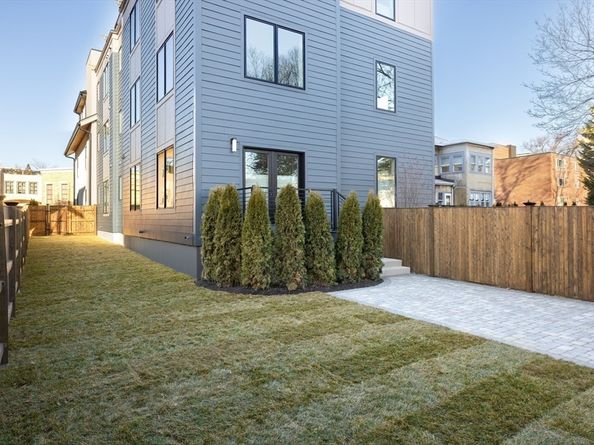 63-65 Green Street 1, Brookline MA 02446