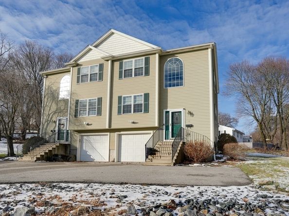 18 Lincoln Ave, Millbury MA 01527