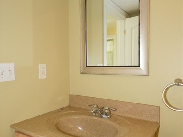 18 Lincoln Ave, Millbury MA 01527