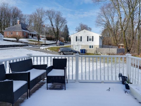 18 Lincoln Ave, Millbury MA 01527