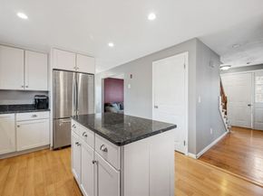 19 Leonard St, Lakeville MA 02347