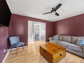 19 Leonard St, Lakeville MA 02347