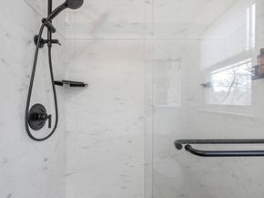 19 Leonard St, Lakeville MA 02347