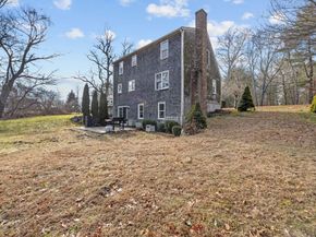 19 Leonard St, Lakeville MA 02347