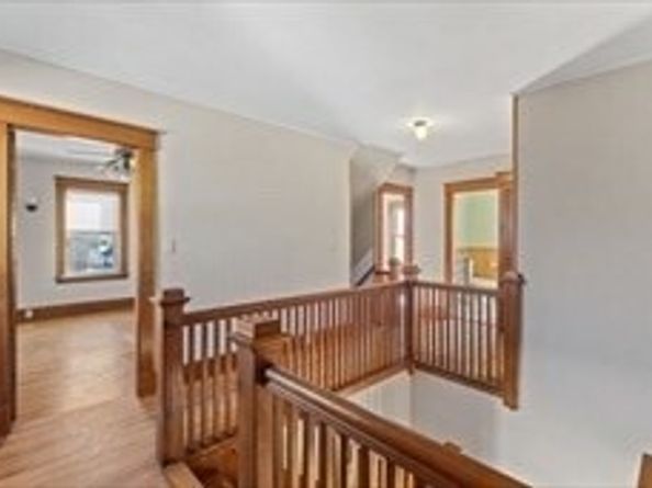 21 Edwards St, Southbridge MA 01550