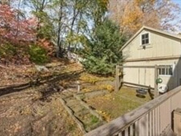 21 Edwards St, Southbridge MA 01550