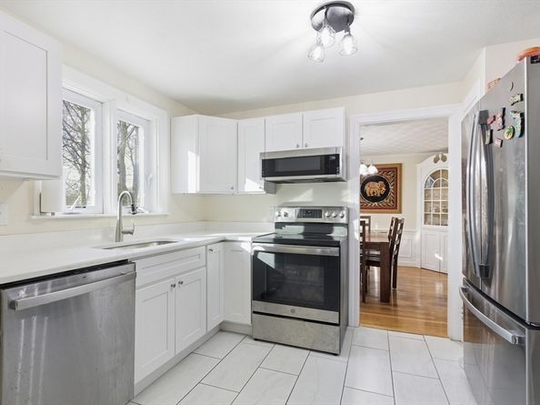 72 Redlands Rd, Boston MA 02132