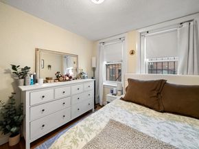 10 Henchman St 2R, Boston MA 02113
