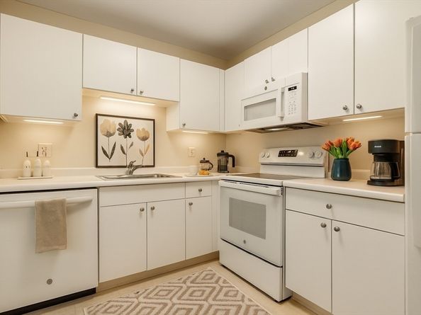 14 Heron Street 14207, Boston MA 02132