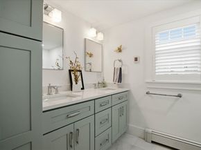 61 Spofford St, Newburyport MA 01950