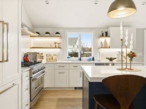 61 Spofford St, Newburyport MA 01950