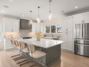 24 Mt Zion Rd, Melrose MA 02176