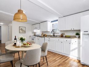 16 Thomas St, Fitchburg MA 01420