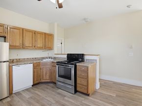 176 Lincoln Street B4, Worcester MA 01605