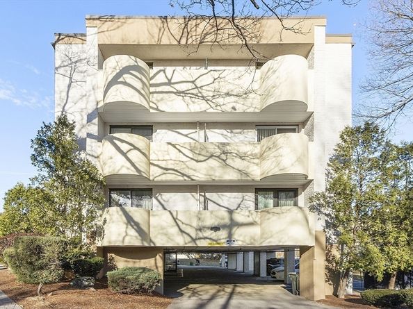 295 W. Wyoming Avenue 10C, Stoneham MA 02180