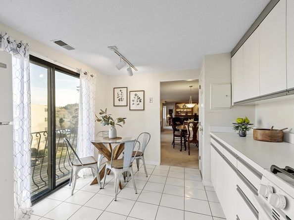 295 W. Wyoming Avenue 10C, Stoneham MA 02180