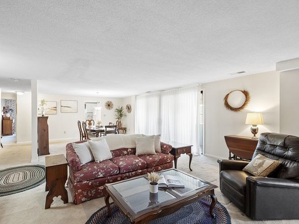 295 W. Wyoming Avenue 10C, Stoneham MA 02180