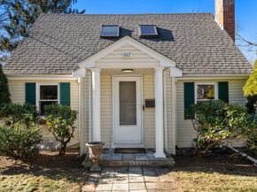 607 Poplar Street, Boston MA 02131