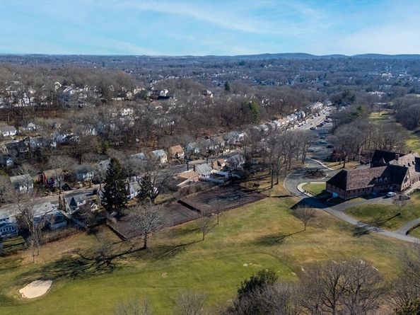 607 Poplar Street, Boston MA 02131